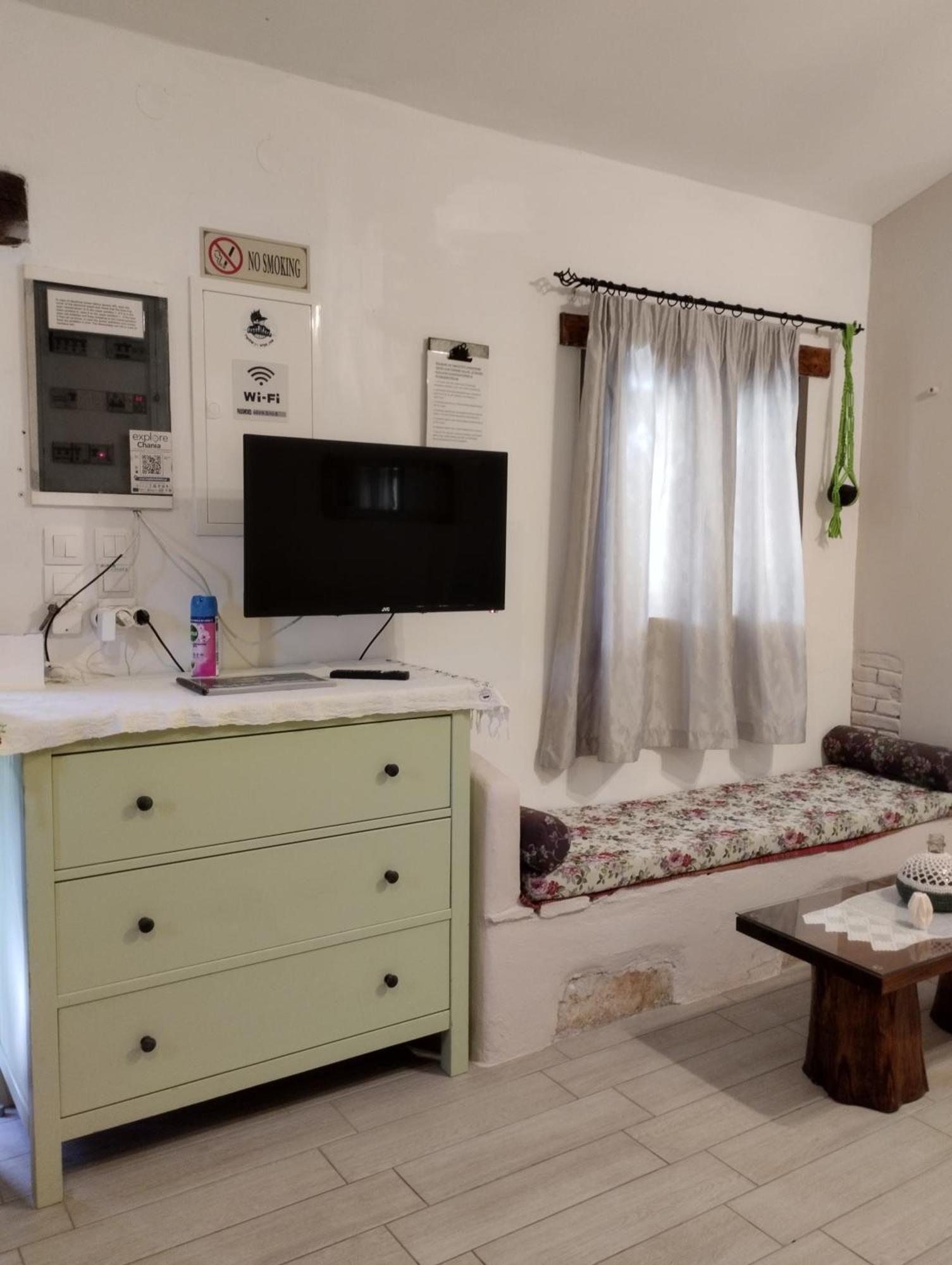 Olea Cottage Galatas  Bagian luar foto